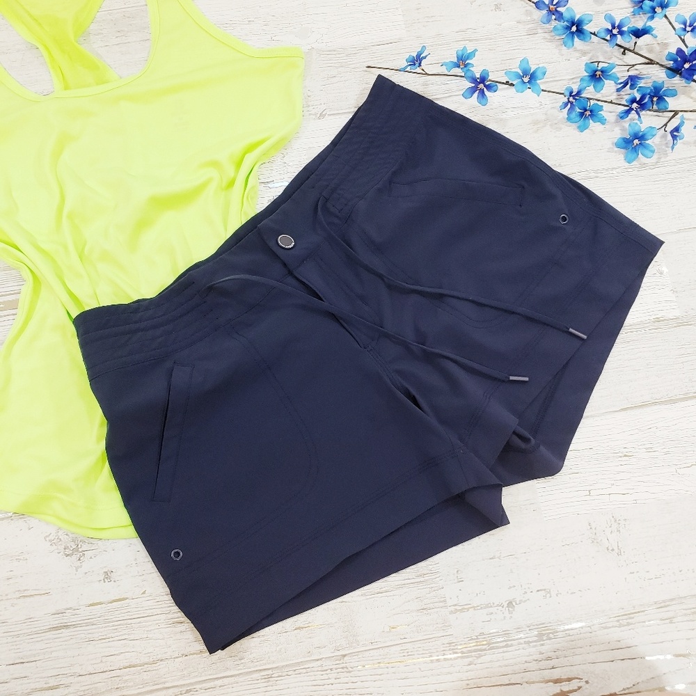 Athleta Hudson boardshorts size 8